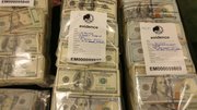 En el operativo se econtró 1.5 millones de dólares en efectivo.