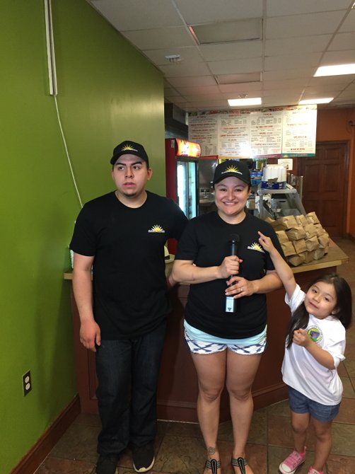 Hijos y nieta de los fundadores de Maria's Taquería.