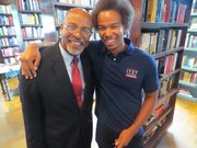 FAMILIA. Glenn Ivey y su hijo David durante un evento en Prince George’s.