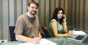 Cristina y David Frey trabajan en la organización de the New Americans Expo 2015 en Silver Spring, en el condado de Montgomery del estado de Maryland.