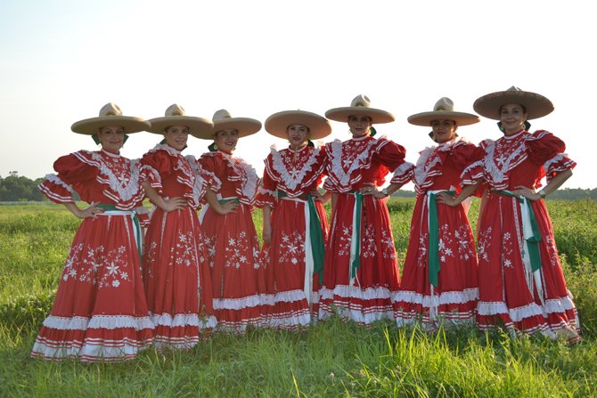 Las Amazonas del Dorado, de izq., a der., María Eugenia Alvarez, Beatríz Castro, Adriana Jiménez, Lilia Castro, Eloina Castro, Lorena Anguiano y Rosa Alvarez. 