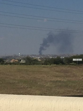 Incendio en el Condado de Williamson afecto un granero