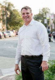 Roy Avellaneda: Un líder que busca llegar al Concejo Municipal para reducir el crimen, aumentar el número de viviendas asequibles y promover un desarrollo económico sostenible para Chelsea.