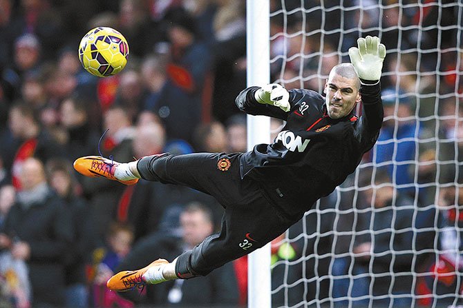 Espanyol contrataría a Víctor Valdés