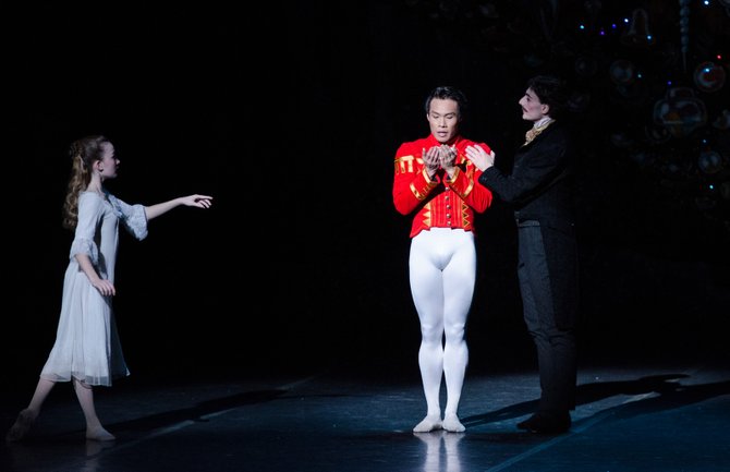 John Lam en El Cascanueces de Mikko Nissinen.