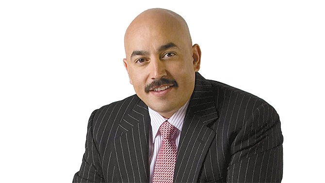 Lupillo Rivera critica a sus hermanos