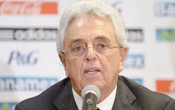 Compeán podría  presidir la Concacaf