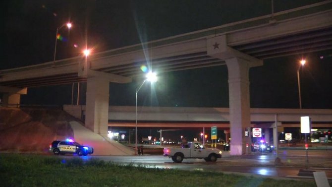 Un hombre se cayó de un puente después de un accidente de tráfico 