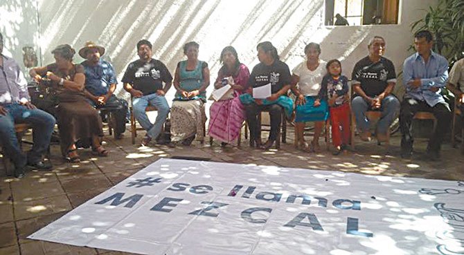 Mezcaleros oaxaqueños se rebelan