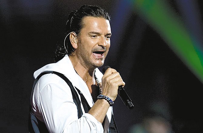 Arjona prepara álbum acústico