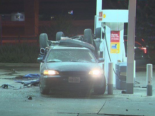 Una persona está hospitalizada tras un accidente en una gasolinera al sur de Austin 