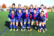 ESTELARES. Plantel inicial de Las Coronitas para la final de la Liga de Herndon ante United Girls.