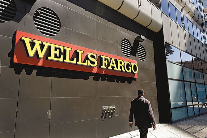 Prohíben a Wells Fargo abrir filiales en el exterior