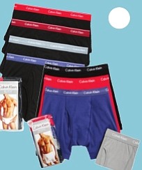 Set de calzoncillos - En el armario de cualquier hombre no pueden faltar los calzoncillos, y es por esto que son uno de los regalos más útiles que puedes hacer a tu esposo, novio, hijo o hermano. Ahora bien, como cada hombre tiene sus gustos y estilos particulares, es importante primero conocer qué tipo de interiores usa la persona (si son bóxers, estilo tanga o short), y cuál es su talla. Por eso, los calzoncillos son regalos que regularmente se hacen a un hombre cercano en tu vida. Hay algo que recomendamos siempre: que sean 100% de algodón. Lo encuentras en Macy’s. $24.75