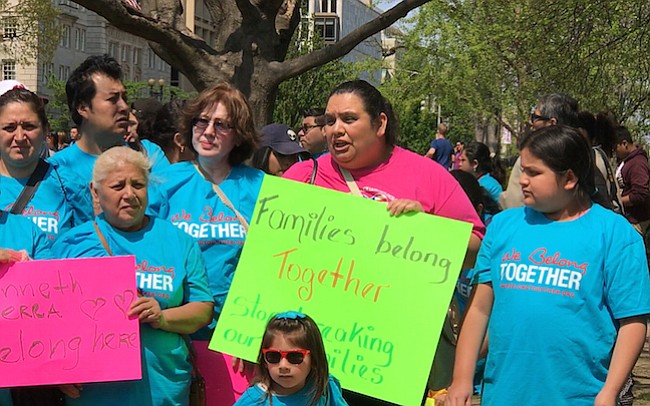 Las voces de más de cien niños, hijos de inmigrantes indocumentados, y sus padres, vinieron a Washington DC, para entregar un mensaje a Trump.
