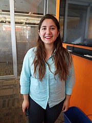 Laura Vera Ramirez, colombiana de 19 años, estudia Química en Harvard University