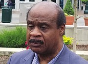 EJECUTIVO. Isiah Leggett celebró la diversidad en Montgomery, done hay más de 60 mil residentes elegibles para naturalizarse.
