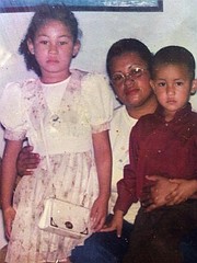 Norna Galeano, Larissa y Denis Paz.