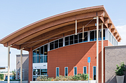 La Clínica Sierra Vista, una cadena de más de 30 clínicas mayormente ubicadas en el Valle Central, opera el Rio Bravo Family Medicine Residency Program. 