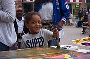 Sociedad Latina realiza programas durante todo el año dándoles a los más pequeños actividades positivas como talleres de arte y otras actividades.