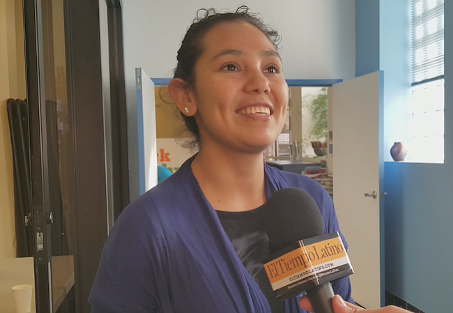 Martínez Tavarez tiene dos años estudiando en Briya. Empezó a asistir con su hijo de seis meses.