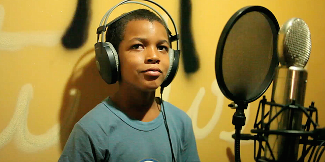 REPÚBLICA DOMINICANA. Jeffrey: Este documental/ficción se centra en un chico de 12 años, quien se gana la vida limpiando parabrisas en las calles de Santo Domingo.
