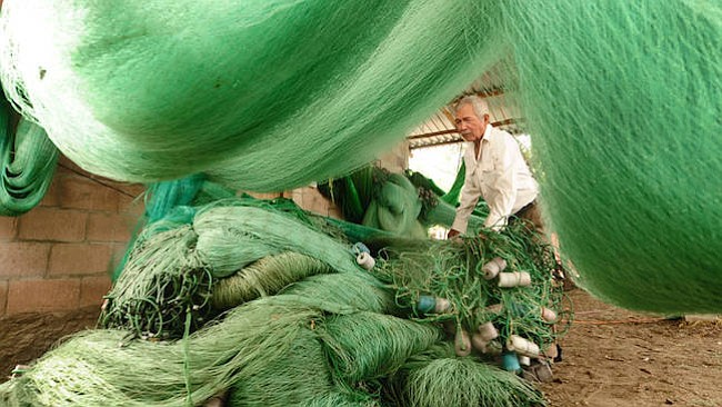 Pobladores de Tasajera se dedican a la pesca.