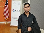 El dreamer Carlos Esteban Arellano sueña con ingresar a la Armada como enfermero de la militar