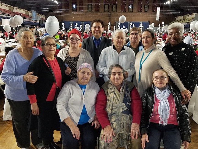 Vida Senior Centers emprendió una campaña de financiamiento en línea para seguir adelante con su labor