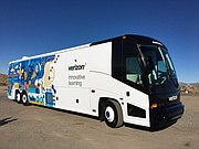 LABORATORIO MÓVIL. El autobus de Verizon Learning Center que recorrerá las escuelas medias del Sistema de Escuelas Públicas de DC.