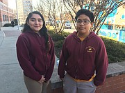 ALUMNOS. Clarisa y Óscar fueron dos de los estudiantes de Columbia Heights Educational Campus que participaron en la exploración al planeta Marte el 11 de diciembre en el Laboratorio de Verizon.