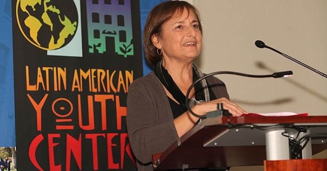 Lori Kaplan: Espero que las familias puedan mantenerse fuertes, que las comunidades y los gobiernos locales apoyen a los inmigrantes a pesar de los muchos desafíos que plantea la nueva administración.