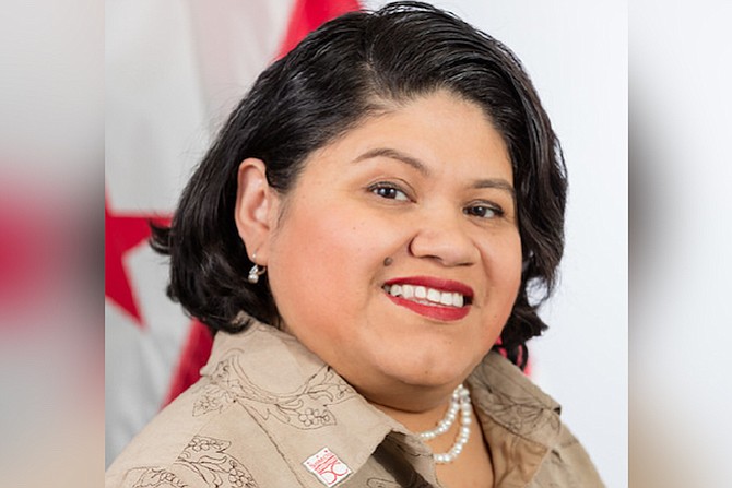 Jackie Reyes: Queremos que nuestra comunidad conozca y tenga acceso a todos los servicios en su idioma que el gobierno del Distrito de Columbia le ofrece. Lo que lleva a los seres humanos a sobresalir es tener mucha fe y esperanza.
