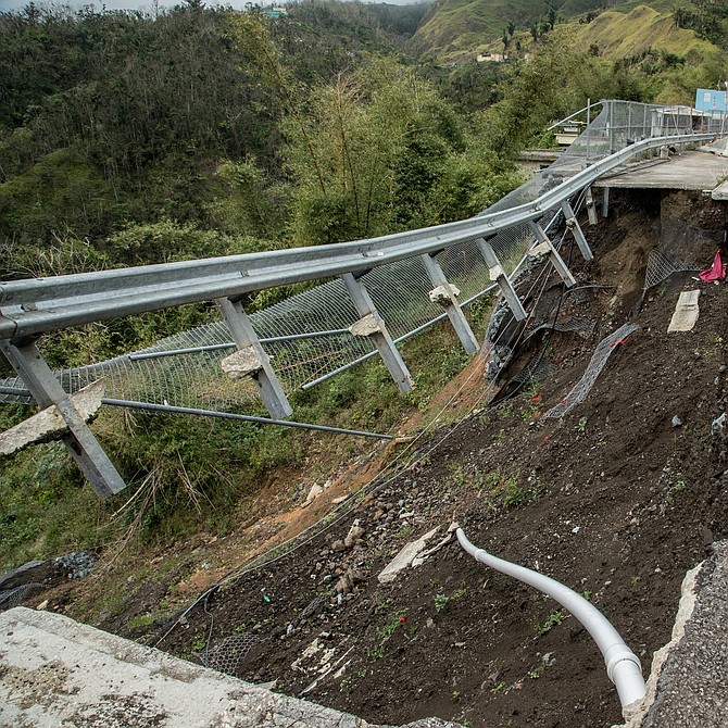 En el centro del país es difícil ignorar carreteras que necesitan trabajo intenso de reconstrucción.