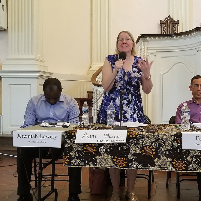 Ann Wilcox
Candidata a alcaldesa de DC
“Necesitamos apoyar a las personas jóvenes a través de organizaciones como CASA y CARECEN que ofrecen servicios legales”.
