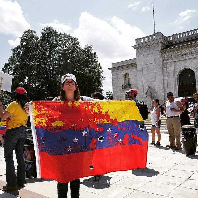 EE.UU. Venezolanos en Washington DC rechazan las elecciones presidenciales en Venezuela