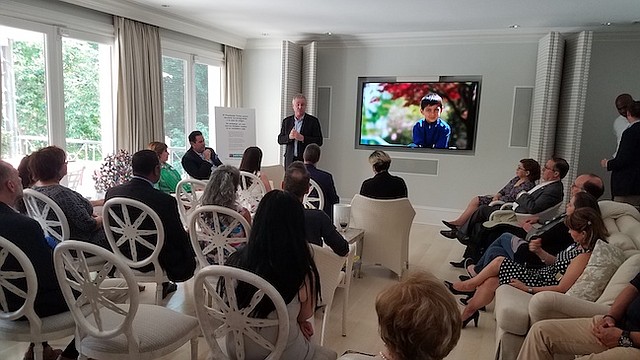 PRESENTACIÓN. David Trone presentó su agenda pro inmigrantes y dijo que era urgente trabajar desde el Congreso por los Dreamers y aquellos con TPS.