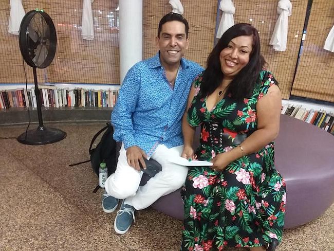 Documental. Pedro Biaggi y Ruby Corado, en Casa Ruby, durante la presentación del cortometraje “Cambios de Vida”, dedicado a esta luchadora.