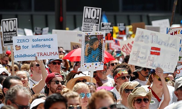 EEUU. Miles de personas marcharon en todo el país contra la política "Cero Tolerancia"