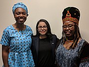 FISCAL. La salvadoreña Violeta Olivares (centro) premiada en Washington por su lucha contra la trata de personas, junto a una compañera de Camerún y otra de Nigeria