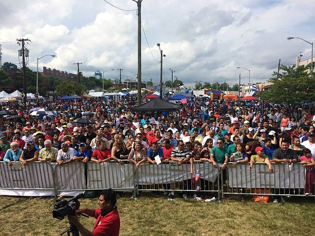 MULTITUD. Miles de personas asisten todos los años al Festival Salvadoreño Americano que en esta ocasión se celebrará el 5 de agosto.