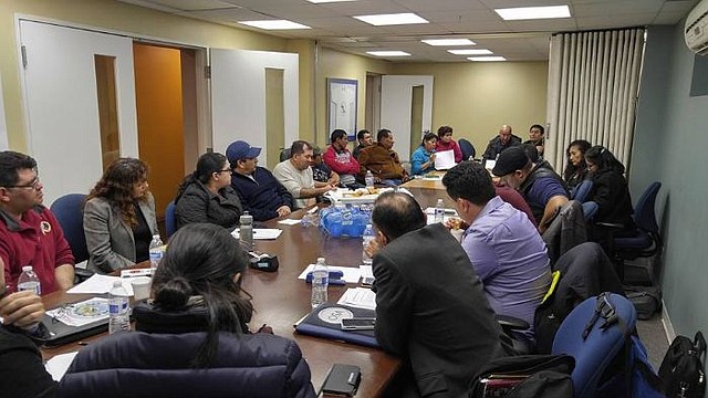 COTSA. Miembros de las Comunidades Transnacionales Salvadoreñas Americanas durante una reunión de planificación.