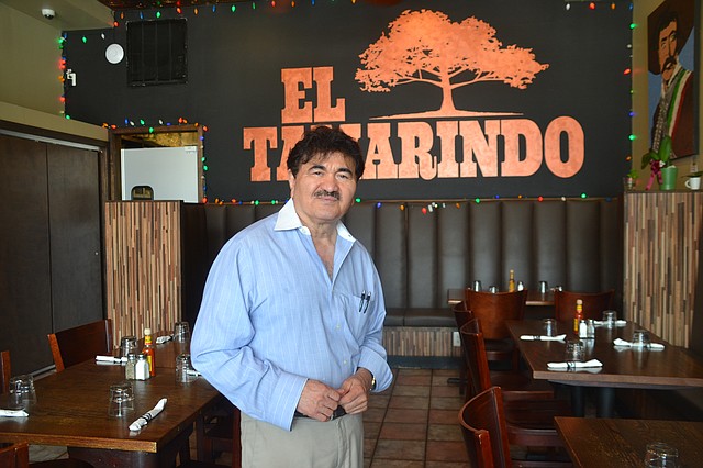 COMERCIANTE. La visita de la alcaldesa podría generar cooperación y capacitación en temas como la seguridad, opina el restaurantero José Reyes.