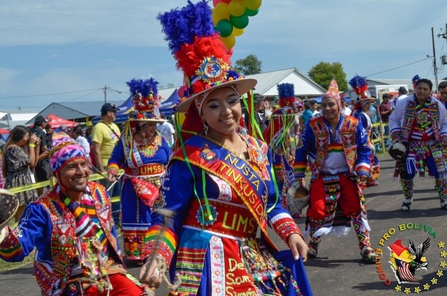 NIÑOS. Pro Bolivia tiene como misión conectar a los niños con la cultura boliviana. Estos pequeños participaron en el Festival 2016.