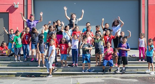 Verano. Un grupo de niños que este verano asistieron a los programas que Kids Club ofreció en Casa Chirilagua.