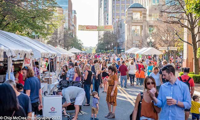 POPULAR. El próximo 6 de octubre Sabores de Otoño atraerá miles de personas a Reston Town Center. Se esperan más de 30 mil asistentes al evento gratuito.