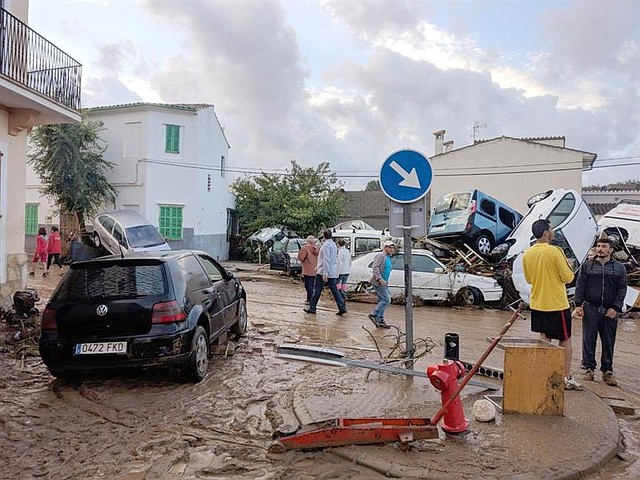 CLIMA. Aspecto que presentaba hoy una calle de la localidad de Sant Llorenç des Cardassar (Mallorca)