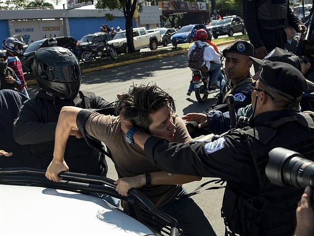 Detención de manifestantes en Nicaragua, el domingo 14 de octubre