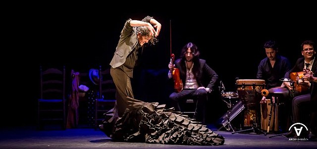 LIBERTAD. REDITUM lleva intrínseco un mensaje de libertad, la misma libertad que siente José Barrios cuando baila