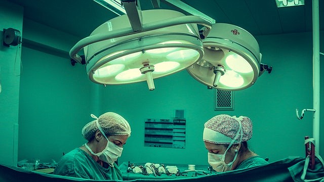 cuanto cuesta los implantes de senos cuanto cuesta los implantes de senos
